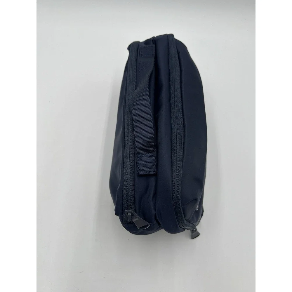 Lands' End Navy Toiletry Travel Bag Organizer Cosmetic Case Nylon